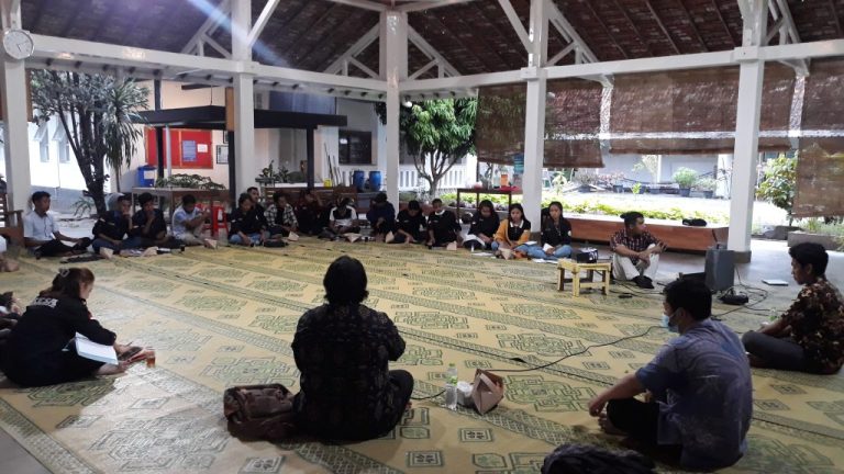 Memahami Kerentanan Sosial Desa Akibat Pandemi Covid-19 melalui Diskusi Publik