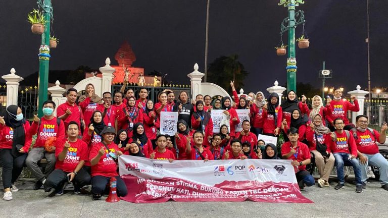 Kampanye Publik TBC di Titik Nol KM Malioboro