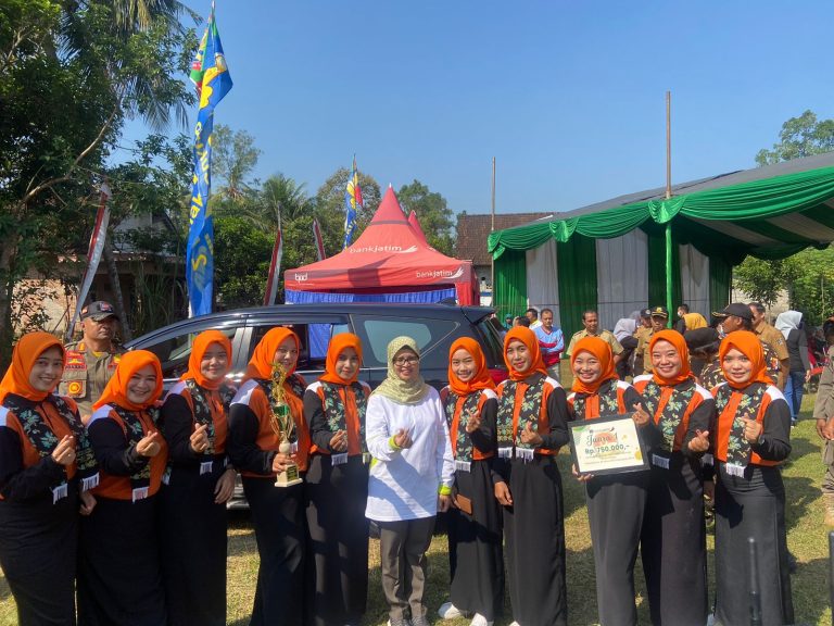 Ikuti Lomba Menyanyi Mars KB, Desa Dermojayan Menjadi Juara Pertama